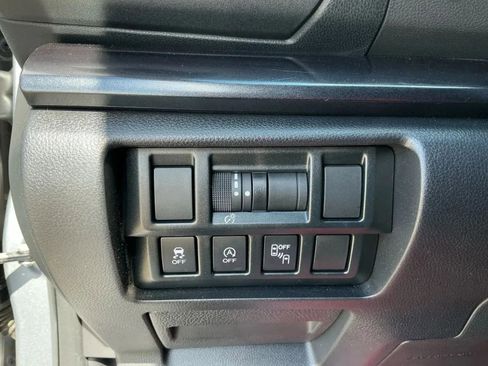 Used 2021 Subaru Crosstrek 2.5i Sport w/ Moonroof Package image 37