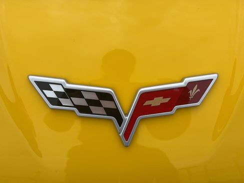 Used 2006 Chevrolet Corvette Z06 w/ Preferred Equipment Group RWD image 34