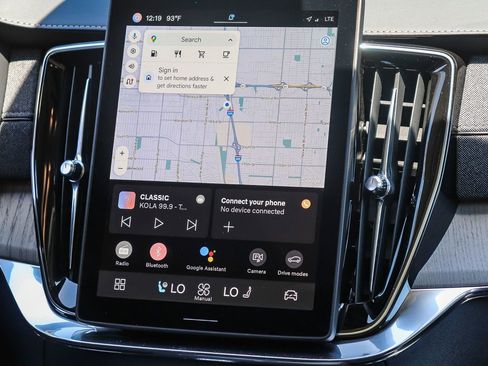 Used 2025 Volvo XC90 B6 Ultra w/ Protection Package Premier AWD/4WD image 14