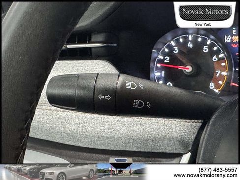 Used 2023 Jeep Compass Latitude w/ Sun and Sound Group AWD/4WD image 19