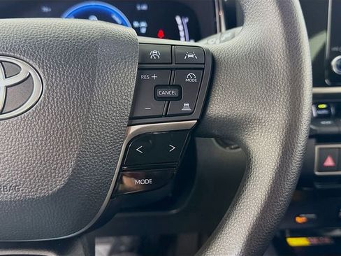 Certified 2025 Toyota Camry LE image 14