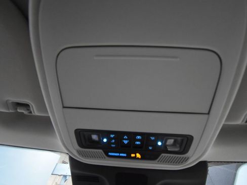 Used 2025 Ford Expedition Active image 24