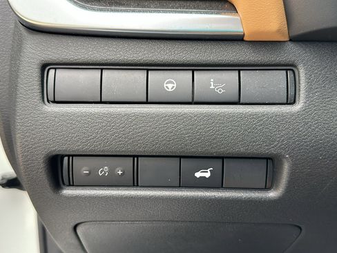 Used 2022 Nissan Rogue Platinum w/ Head-Up Display Package image 15