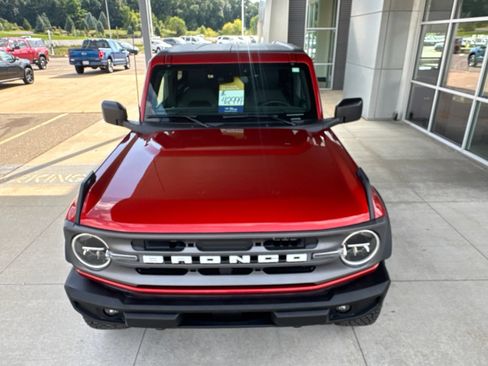 Certified 2024 Ford Bronco Big Bend w/ Sasquatch Package AWD/4WD image 12