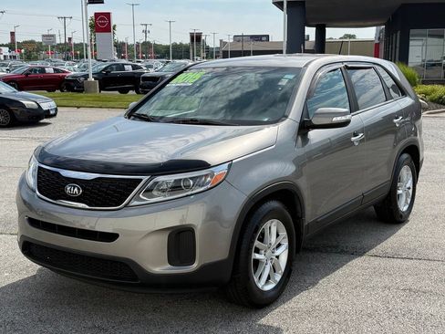Used 2015 Kia Sorento LX FWD image 3