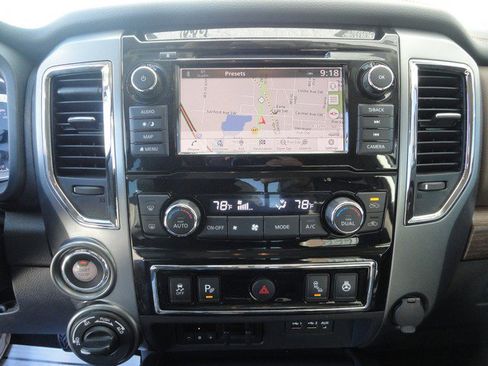 Used 2019 Nissan Titan Platinum Reserve w/ Platinum Utility Package AWD/4WD image 17