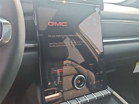 New 2027 GMC Terrain Elevation w/ Elevation Premium Package FWD image 26