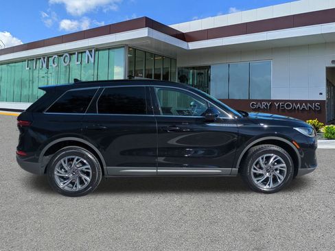 New 2026 Lincoln Corsair Premiere image 3