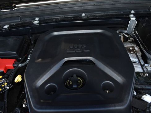 Used 2023 Jeep Wrangler Unlimited Sport AWD/4WD image 34