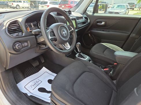 Used 2023 Jeep Renegade Altitude AWD/4WD image 24