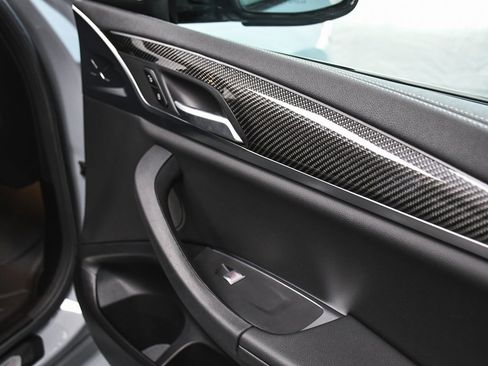 Used 2024 BMW X4 M40i w/ Premium Package image 15