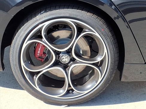 New 2026 Alfa Romeo Giulia Veloce image 6