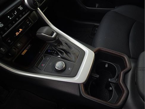 Used 2023 Toyota RAV4 Limited image 20