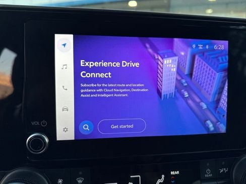 Used 2023 Toyota Highlander XLE image 19