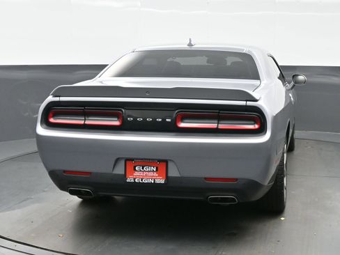 Used 2015 Dodge Challenger SXT Plus w/ Driver Convenience Group image 5