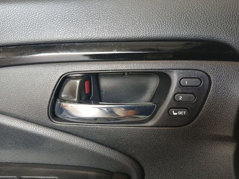 Used 2020 Honda Pilot Touring image 26