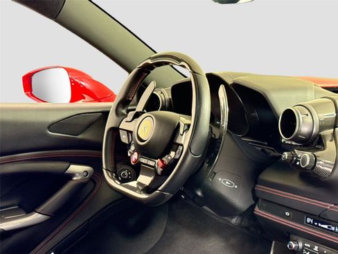 Used 2021 Ferrari F8 Tributo image 30