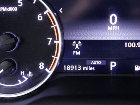 Used 2023 Nissan Rogue S image 23