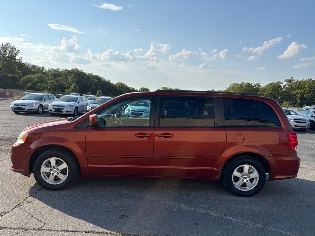Used 2012 Dodge Grand Caravan SXT FWD image 1
