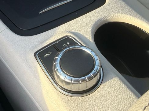 Used 2015 Mercedes-Benz GLA 250 4MATIC image 24