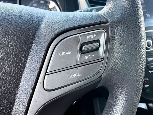 Used 2017 Hyundai Santa Fe Sport FWD image 21