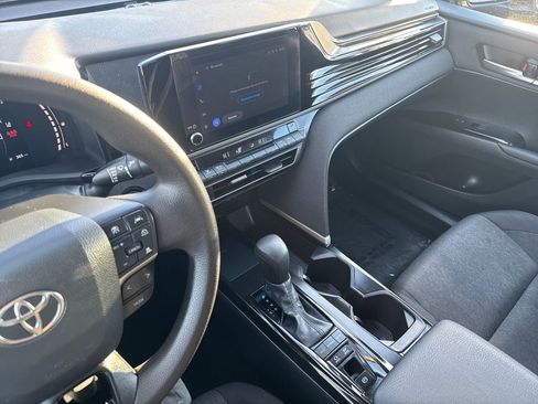 Used 2025 Toyota Camry LE image 19