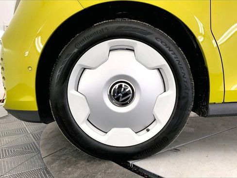 New 2025 Volkswagen ID. Buzz 1st Edition image 12