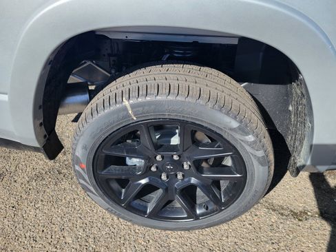 New 2026 RAM 1500 Laramie AWD/4WD image 10