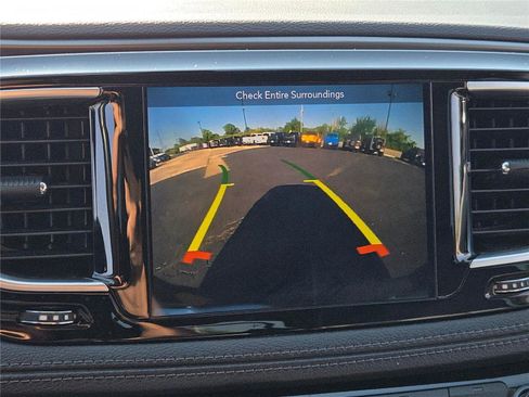 Certified 2018 Chrysler Pacifica Limited image 31