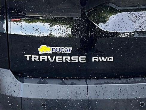 Used 2023 Chevrolet Traverse LT AWD/4WD image 30