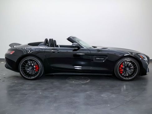 Used 2021 Mercedes-Benz AMG GT Roadster image 3