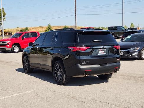 Used 2023 Chevrolet Traverse RS FWD image 5