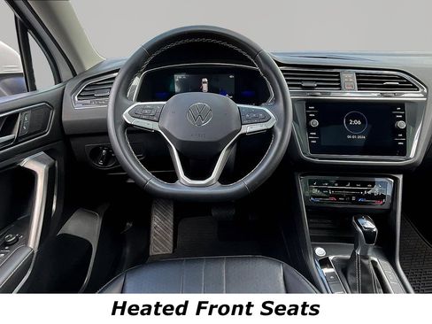 Used 2023 Volkswagen Tiguan SE AWD/4WD image 8