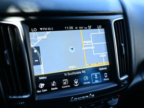 Used 2017 Maserati Levante S image 17