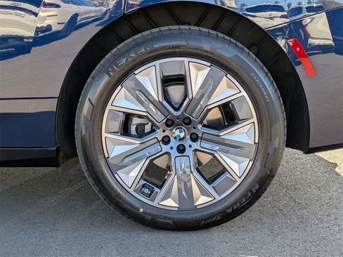New 2026 BMW iX xDrive60 image 29