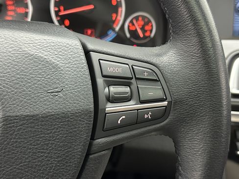 Used 2011 BMW 750i image 22