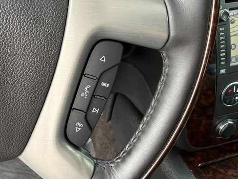 Used 2013 GMC Yukon XL Denali AWD/4WD image 27