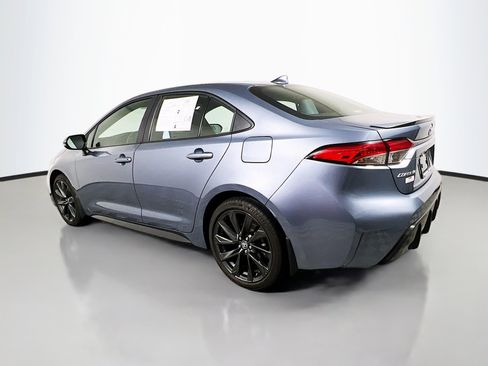 Used 2025 Toyota Corolla SE w/ Convenience Package FWD image 8