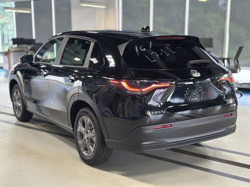 New 2026 Honda HR-V LX image 7