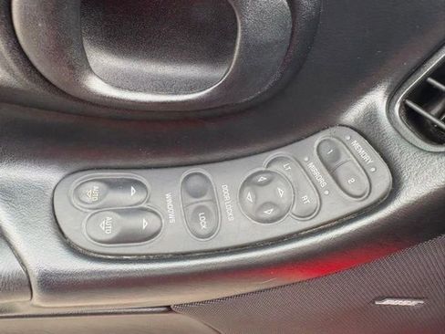 Used 2003 Chevrolet Corvette Coupe w/ Preferred Equipment Group RWD image 15