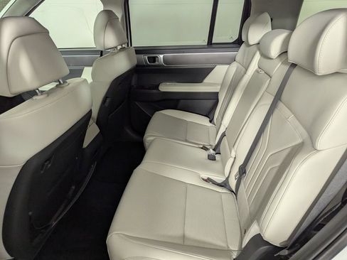 Used 2025 Hyundai Santa Fe SEL image 24