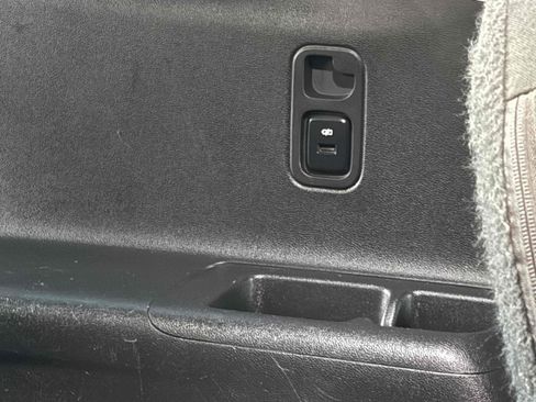 Used 2019 Chevrolet Traverse LT image 53