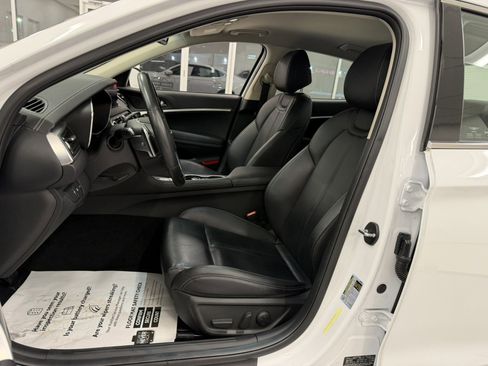 Used 2022 Genesis G70 2.0T image 33