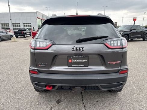 Used 2019 Jeep Cherokee Trailhawk w/ Comfort/Convenience Group AWD/4WD image 10