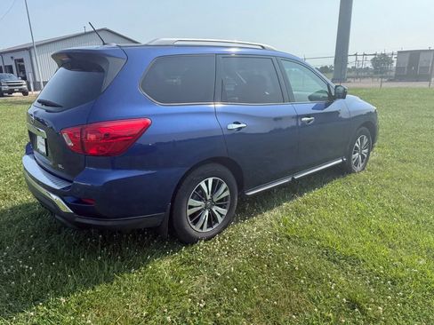 Used 2017 Nissan Pathfinder SL w/ SL Premium Package FWD image 5