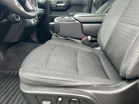 Certified 2022 Chevrolet Silverado 1500 Custom image 11