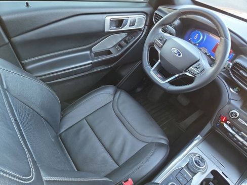 Used 2020 Ford Explorer ST w/ Premium Technology Package image 17