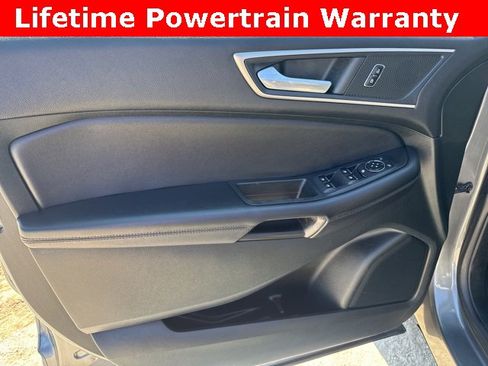 Used 2022 Ford Edge SEL image 13