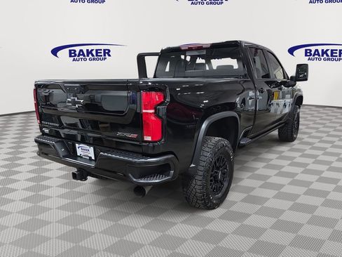 Used 2025 Chevrolet Silverado 2500 ZR2 w/ Technology Package image 5