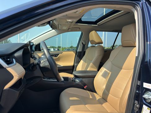 Certified 2025 Toyota RAV4 Limited FWD image 10